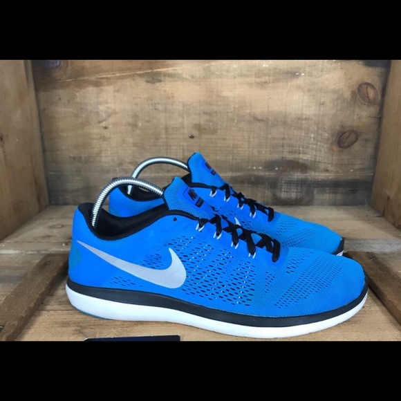 Nike Shoes - PERFECT CONDITION Nike running shoes